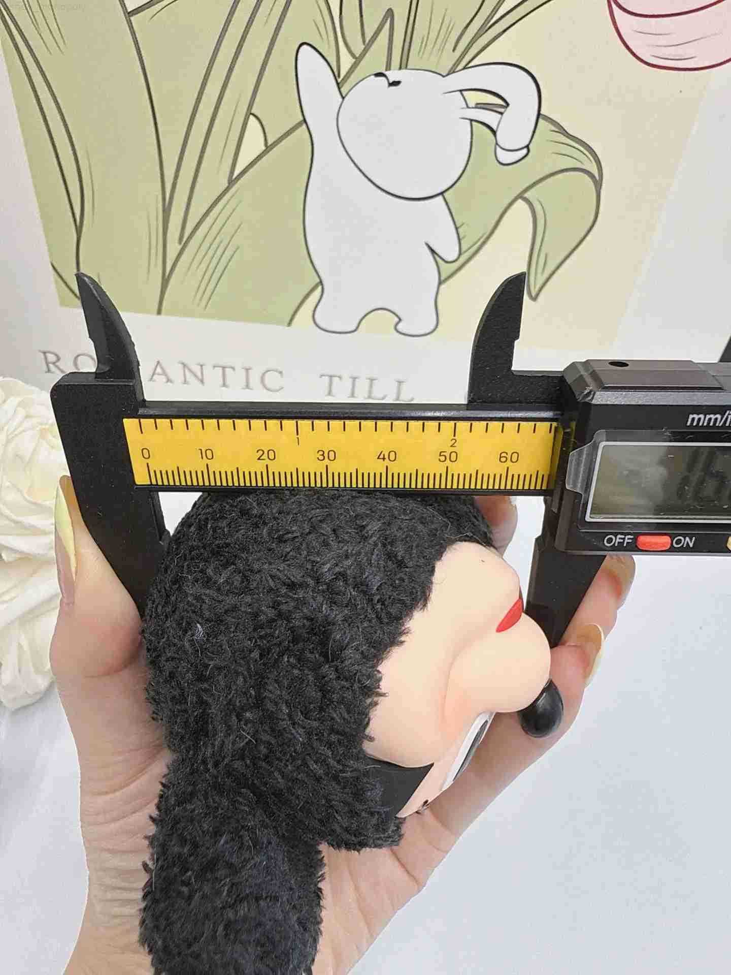 Disney Pendant Key Chain Mickey Mouse Blind Box Mickey Minnie Vinyl Doll Mickey Family Series Plush Pendant Gift H251029