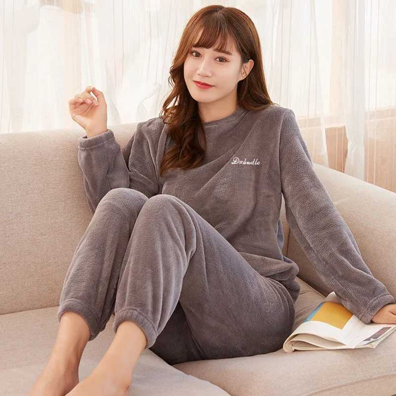 Winter Pajamas Coral Fleece Warm Pajamas Set Can Be Worn Outside Pajamas Loose Top Elastic Waist Trousers Home Leisure WearT251029
