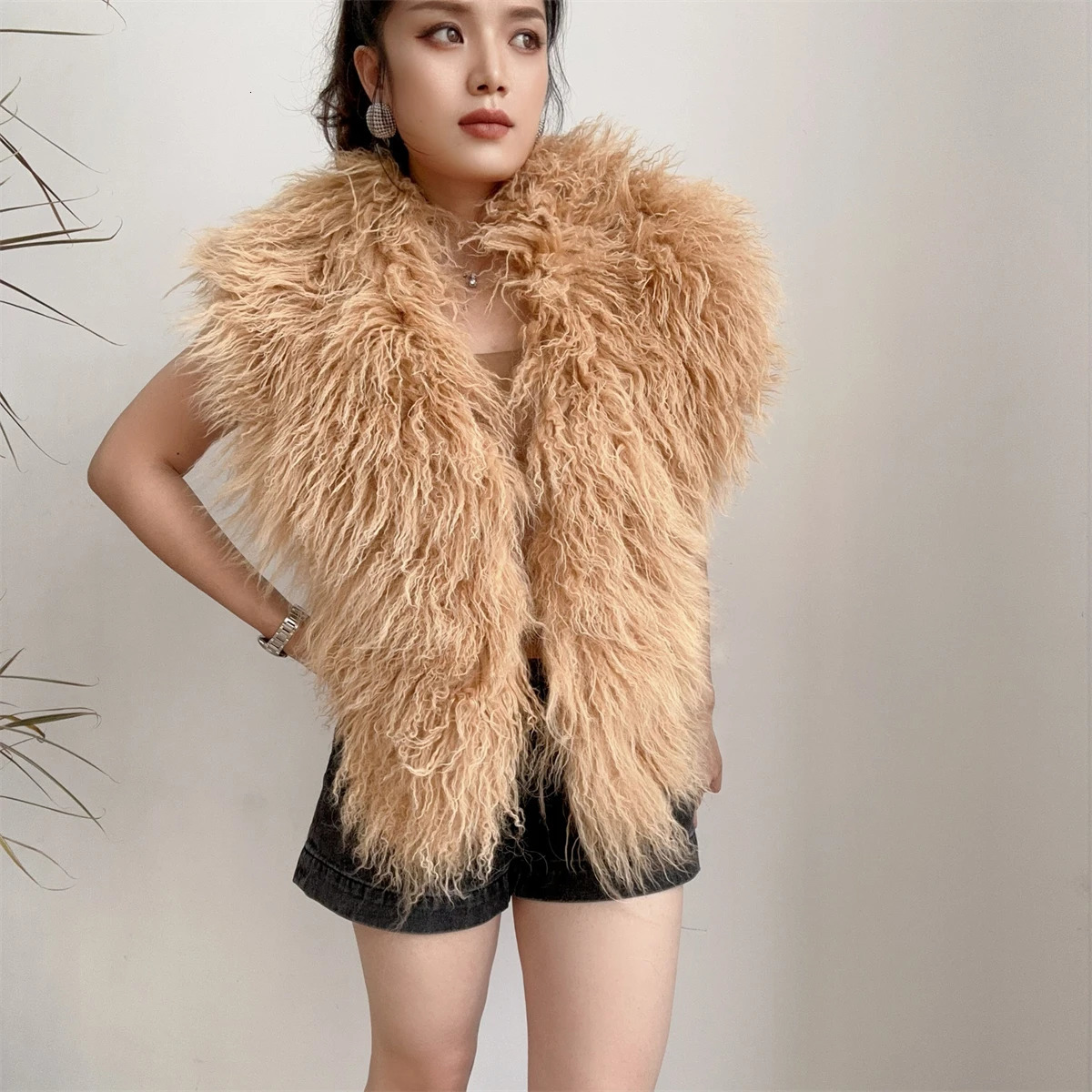 Streetwear Real Mongolian Sheepskin Fur Vest Women Sheep Halter Top vest 251014