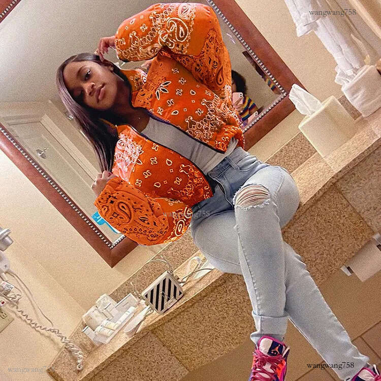 Ladies Designer Puffer Jackets, Women's Cropped Down Parka: Stylish Bandana Print Bubble Coat for Winter Fashion