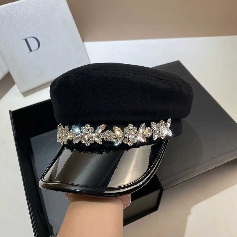 New Paris Fashion Spring Newsboy Caps Women Woolen Light Luxury Diamond Caps Baker Boy Cap Navy Hat Casual Octagonal Hat Berets