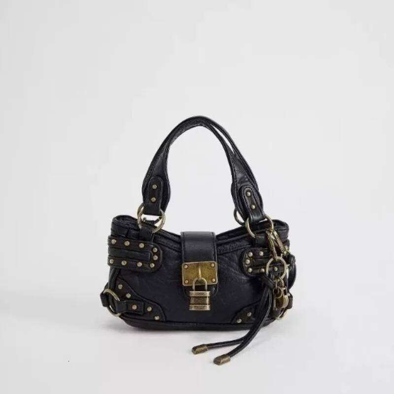 Designer Bags Designer Brand New Large Capacity Rivets Retro Street Motorcycle Bag Satchel Mobile Phone Bags For Women Hot Selling