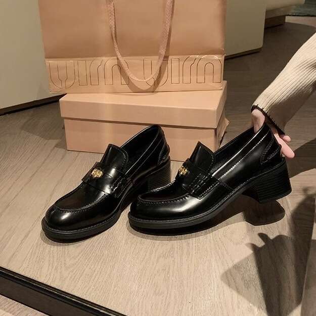 Women's 2025 New Retro Designer Shoe Soft Sheepskin Coin Buckle Thick Heel Slip-On Loafers Small Leather Shoes