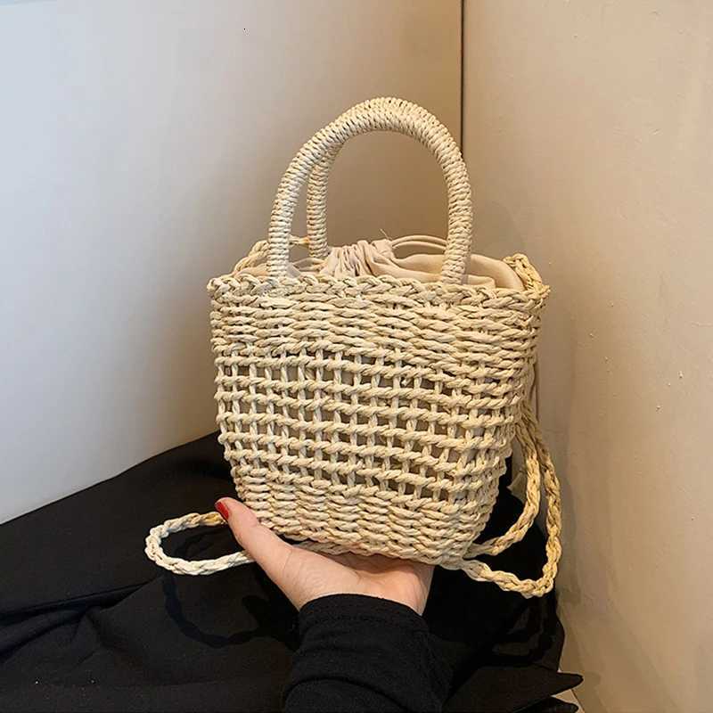 Casual Rattan Wen Handbags Wicker Woven Hollow Shoder Bags Summer Beach Basket Str Bag Bali Big Purses Large Capacity Tote D251029