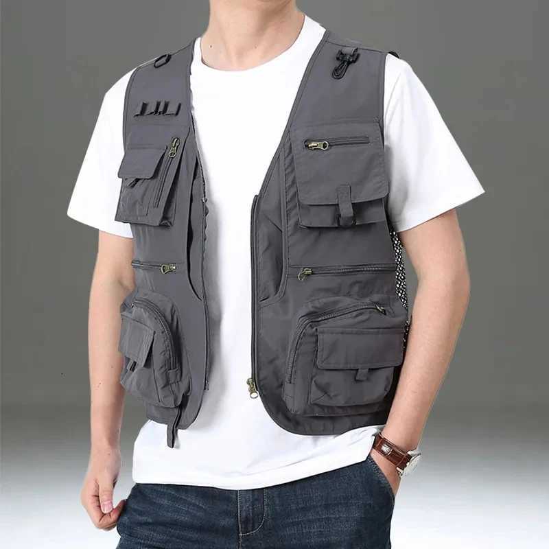 2025 New Men Outdoor Vest MultiPocket Solid Color Fishing Director Reporter Work Waistcoat Photography Casual Vest Jacket Male W251029