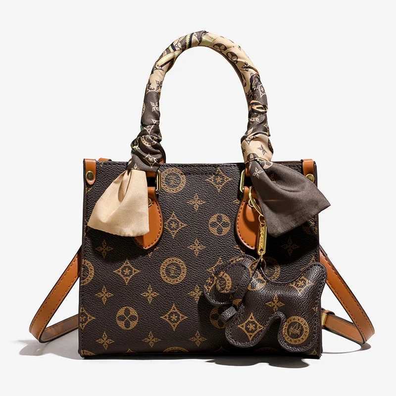 Chic Elegant Messenger Bag For Women Designer Leather Crossbody Shoulder Handbag Luxury Tote Purse W251029