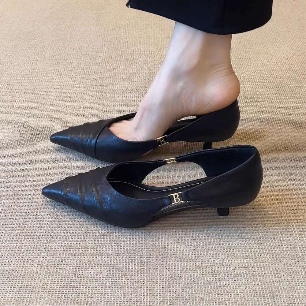 French Style Simple Pointed Toe Ruched Side Open Sandals 2025 New Slip-On Designer Shoe Shallow Mid-Heel Single Shoes for Women