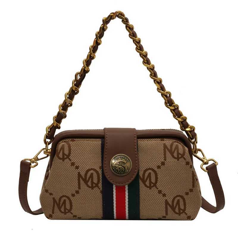 Light luxury brandname highend designer bag female 2025 new spring and summer niche shoulder bag messenger bag W251029