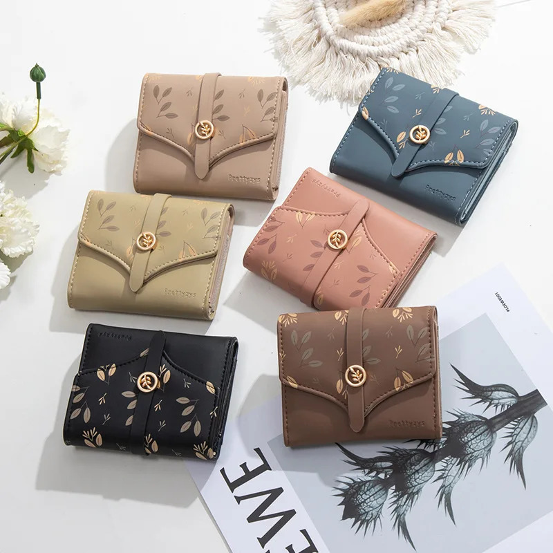 Womens Flower Print Wallet TriFold Clutch Purse with Coin Pocket Card Slots Simple Printed Clasp Closure 251029