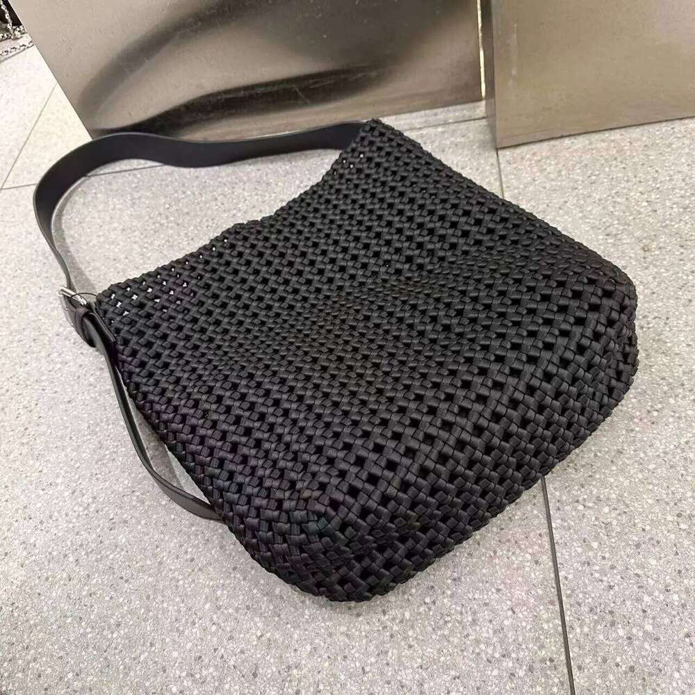 Hand-Woven Underarm Tote Large Capacity Silk Woven Vacation Beach High Quality Hollow Single Shoulder Crossbody Bag Suotong1029