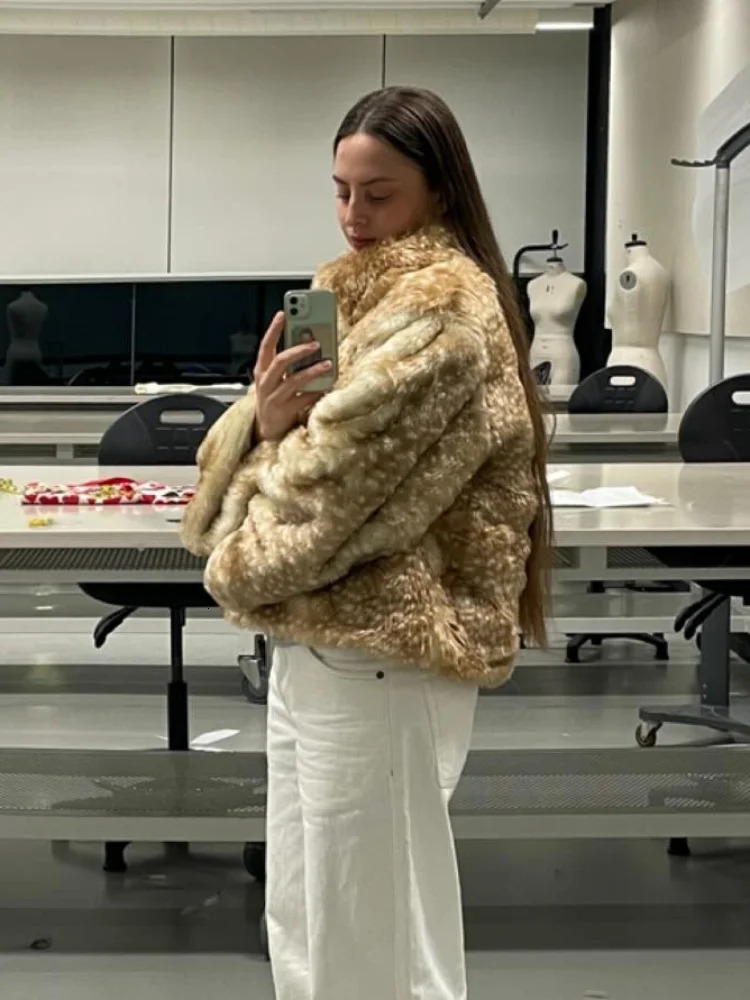 Leopard Printed Faux Fur Short Coat Women Lapel Full Sleeve Single Breasted Loose Mini Coats Lady Winter Daily Street Outerwear 251028