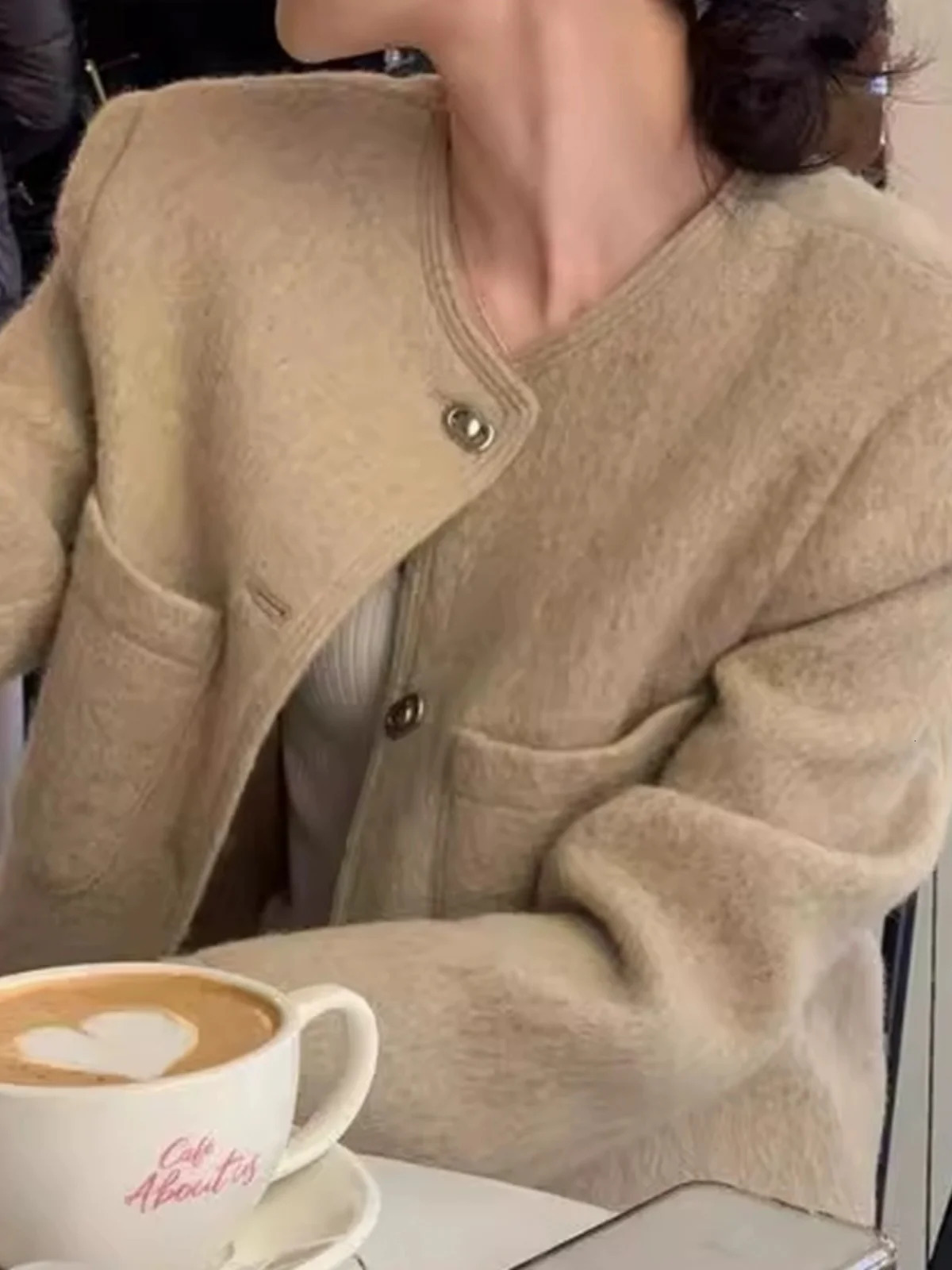 Faionable ort Woolen Coat Womens round Ne Sensation Ele Feel Autumn Winter Sle Korean Version Slim Fit 251029