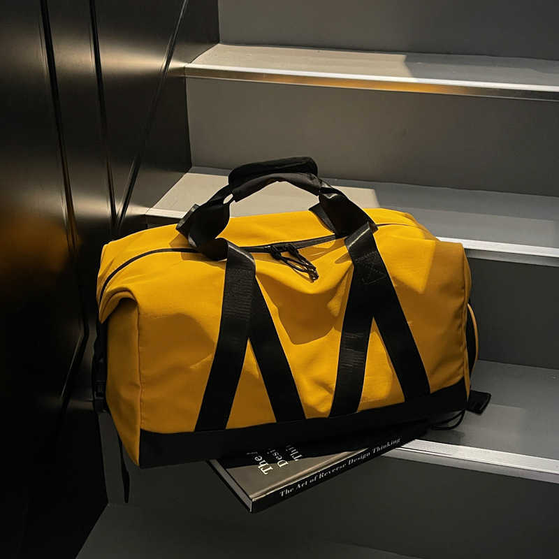Trendy Short Trip Shoulder Travel Bag Fashion Trend Large Capacity Handbag Casual Yoga Sports Fitness Bag