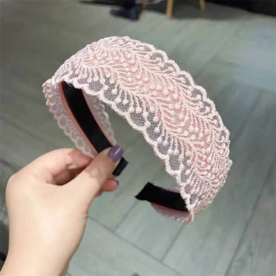 Korean New Vintage Lace Flower Hair Hoop Sweet Headband Temperament Wide Side Hairbands Girls Women Hollow Non Slip HeadwearW251028