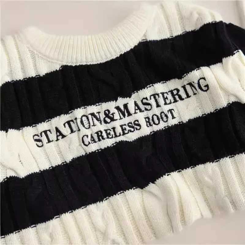 Cozy round Neck Sweater Thick Yarn Men Women Couple Match Autumn Winter New Style INS Trendy Hole Design Soft Mouton Pullover J251029