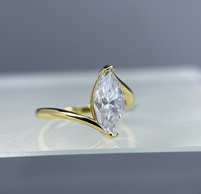 TaiYang S925 Sterling Silver 2ct Marquise Moissanite Ring for Women, Luxurious 925 Sterling Silver Wedding Engagement Diamond Ring with Moissanite Cer