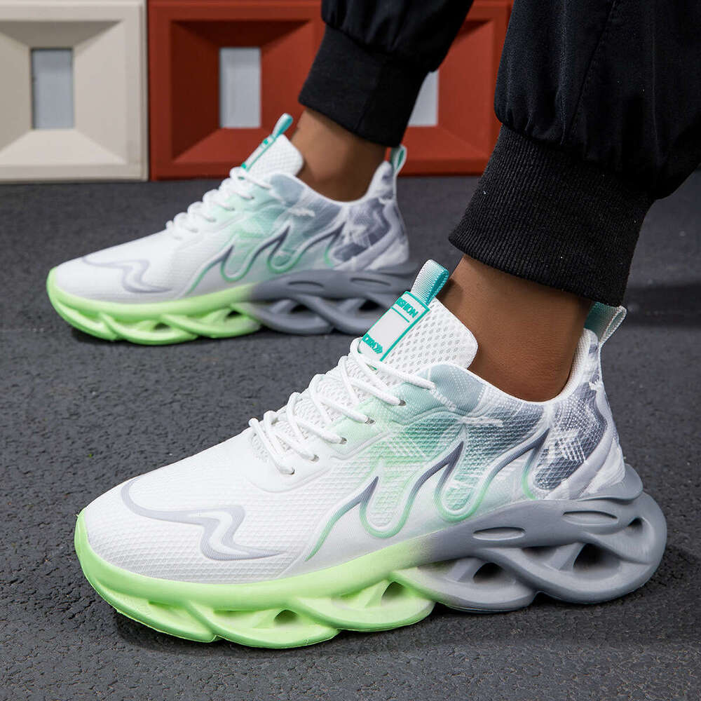 Designer Running Shoes Large Size Dad Men's New Mesh Casual Cold Adhesive Low-top Lightweight Fashion Sports Shoes Casual shoes