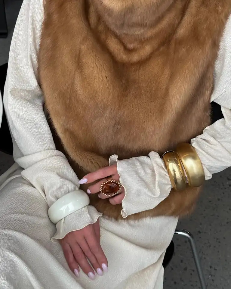 Casual Solid Faux Fur Vest Women Fashion Leisure Sleeveless High Collar Loose Waistcoat Lady Daily Chic Highstreet Vests i251029