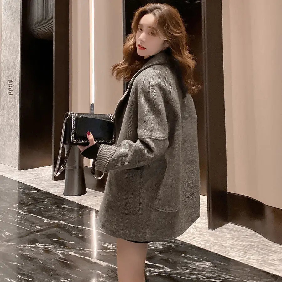 Fashionable British Wool Coat for Women in Autumn and Winter Casual Loose Collar Pocket Windproof Jacket for Women 251029