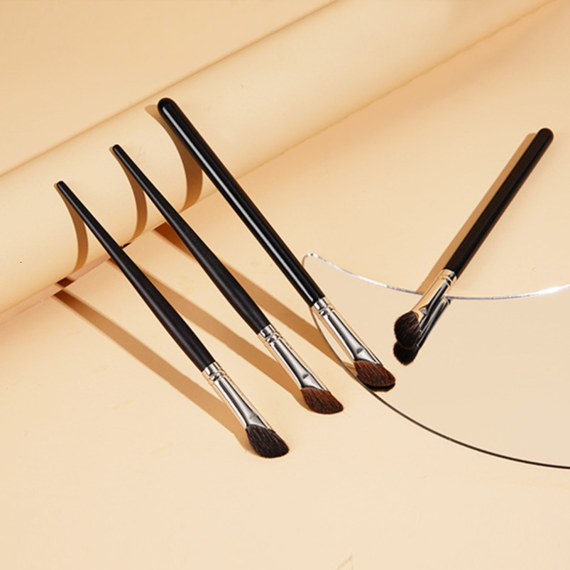 High-Quality Cosmetic Brush Set Featuring Dual-Sided Design: One Side For Scissoring Technique, Another for Base Building