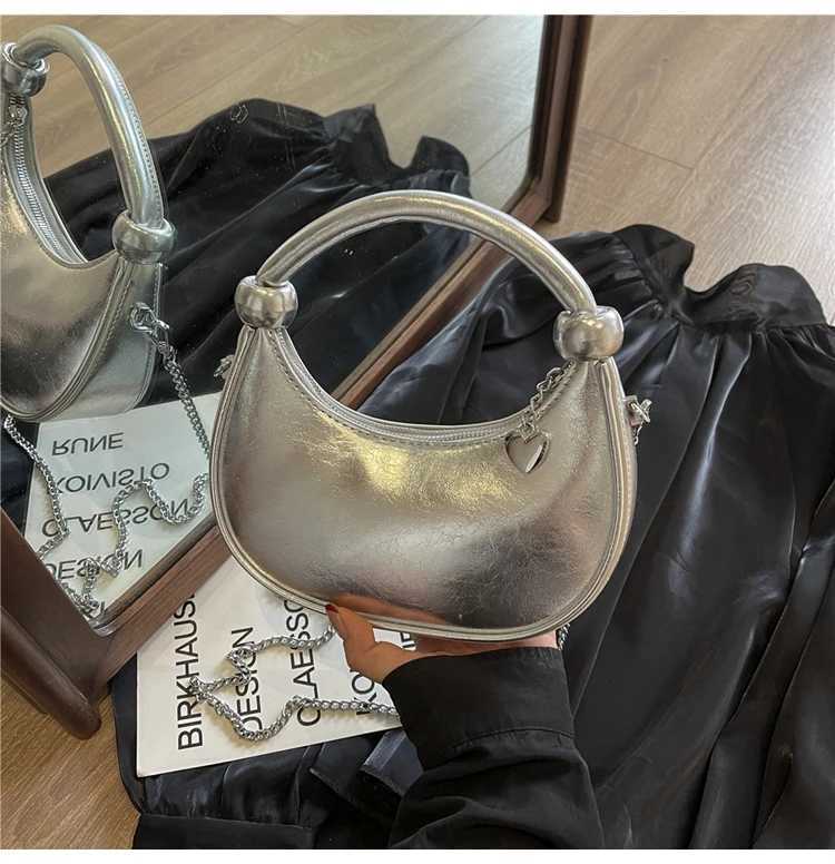 Red Patent Leather Handheld Bag For Wen New Spring Autumn Chain Crossbody Bag Fi Versatile Love Zipper Shoder Small Bag1 D251029