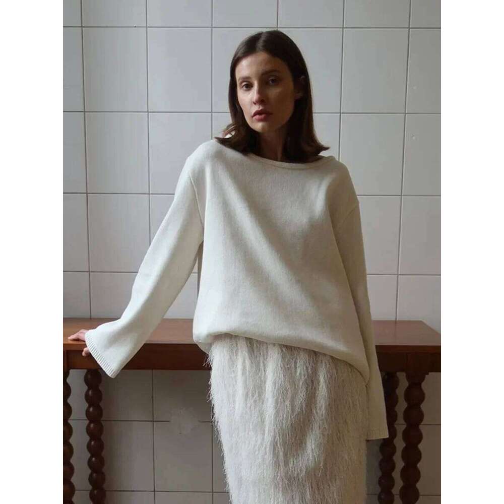 Wolfeel Autumn Winter New Women's Cotton Backless Design Loose Knit Pullover Jumper Fashionable Commuting Sweater Designer Sweater Women Bear Swe