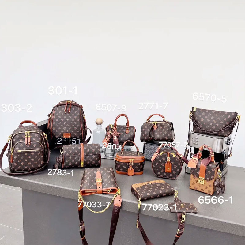 Luxury handbag dinner bag niche design classic retro light luxury texture vintage flower tote bag, postman saddle handbag, shoulder bag, crossbody bag