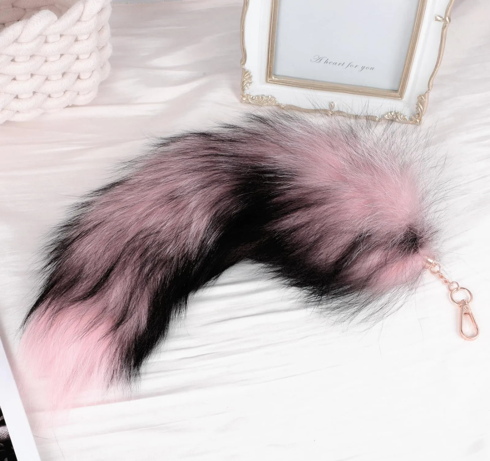 PlushFox Tail Bag Pendant Furry Racoon Tail Keyring Keychain Cute Pompoms Keyring Holder BagDecor Accessory 251029