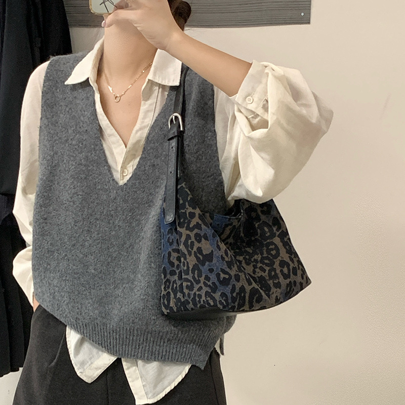 Designer denim leopard print wandering bag, new dumpling bag, fashionable commuting handbag, armpit bag