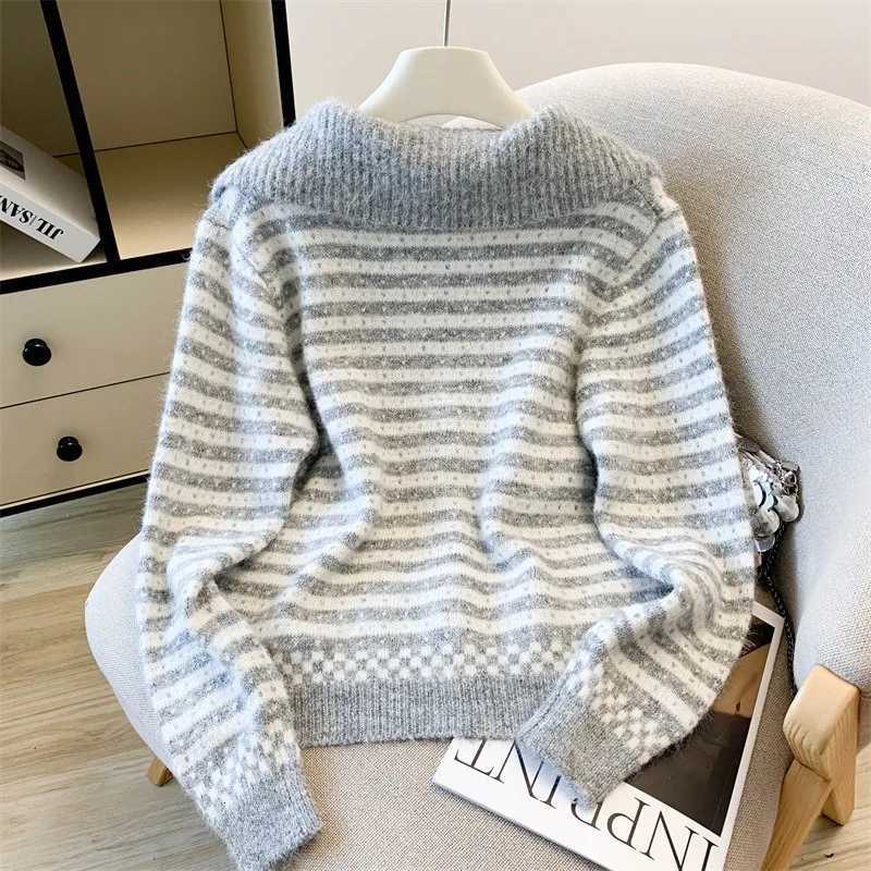 Autumn New Vintage Lapel Knitted Cardigan Outerwear Women Fashion Striped Sweater Cardigans Elegant Thicken Warm Knitwear JacketT251028