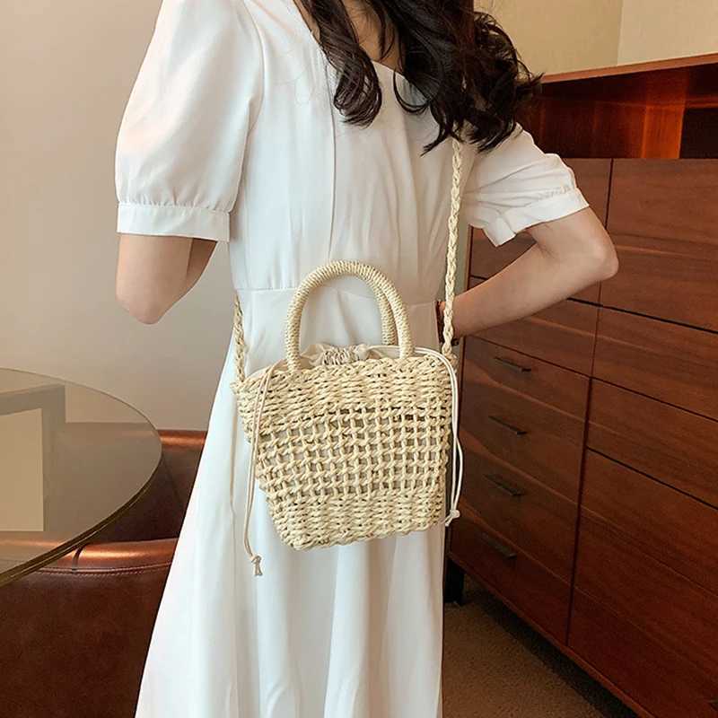Casual Rattan Wen Handbags Wicker Woven Hollow Shoder Bags Summer Beach Basket Str Bag Bali Big Purses Large Capacity Tote D251029