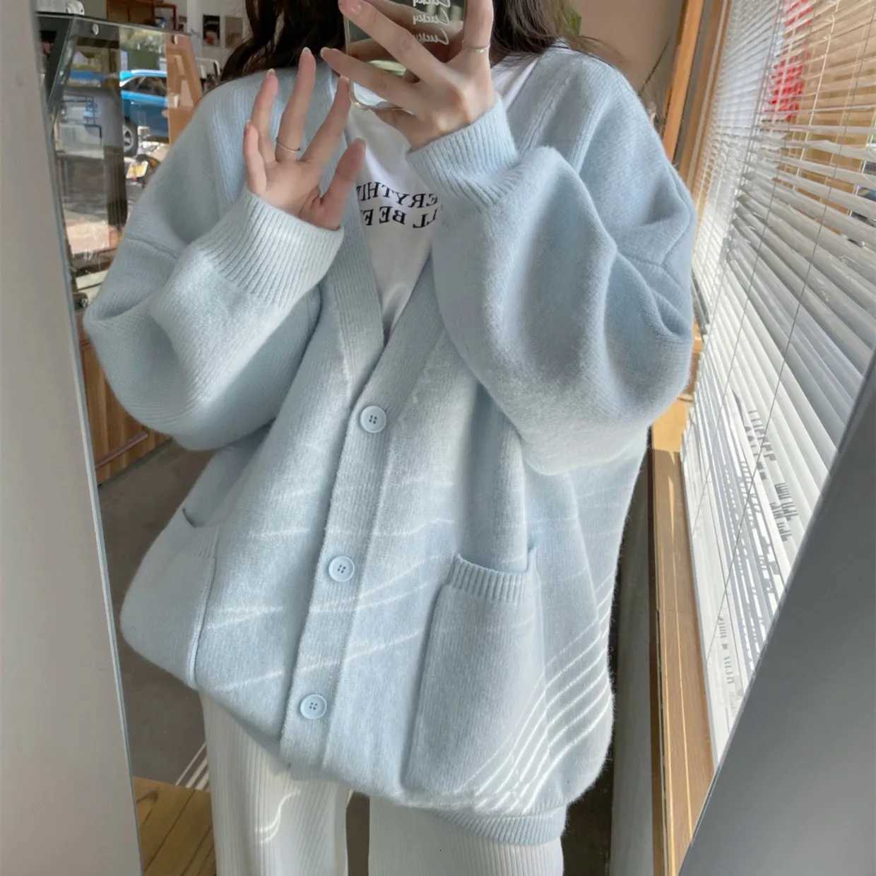 Korean Solid Long Sleeve Single Breasted Short Cardigan Sweaters Autumn Winter Women V Neck Knitwear Tops Clothing Fashion TrendT251028