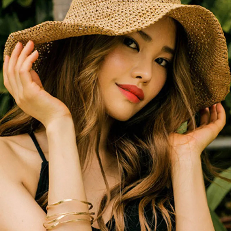 Womens Floppy Straw Sun Hat Foldable Packable Roll up Wide Brim Beach Caps Summer Vacation Sun Hat for Women 251029