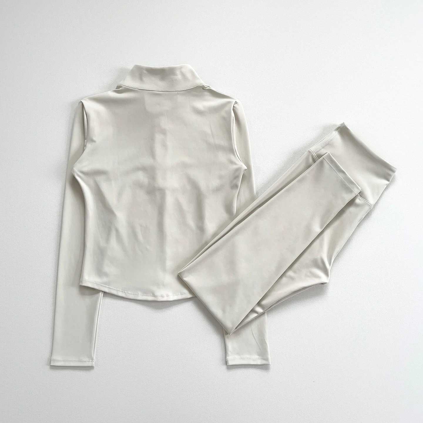 Womens SlimFit Zip Jacket Lightweight QuickDry for Gym Yoga Run SpringFall Layering EssentialXJ251029