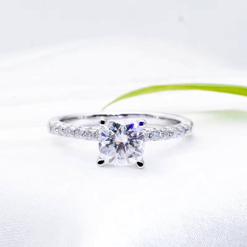 High Quality 1 Ct Lab Grown Diamond Ring Moissanite 14K18K Gold Moissanite Engagement Ring Cushion Cut Moissanite Band Ring