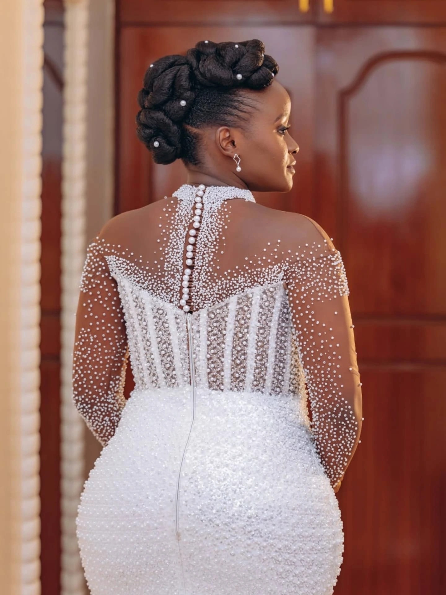 Graceful Pearls Wedding Dresses Sequins High Neck Bridal Gowns Sheer Long Sleeves Princess Mermaid Customized Vestidos De Novia Plus Size