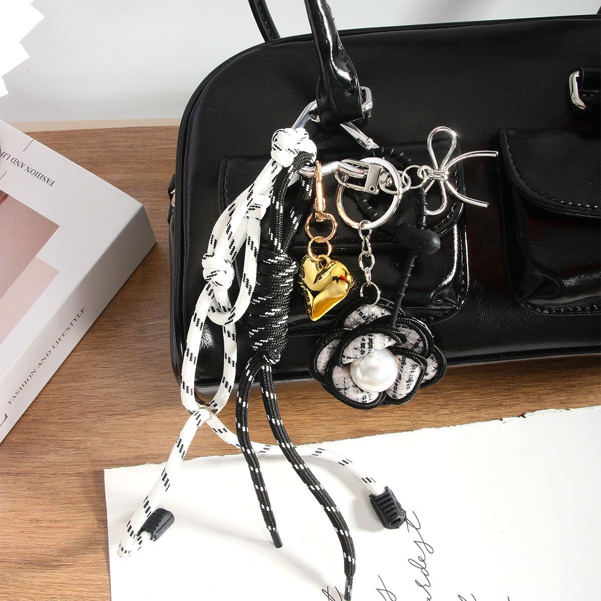 Camellia Bag Charm Eiffel Tower Design New Creative Luggage Accessory for Bags
