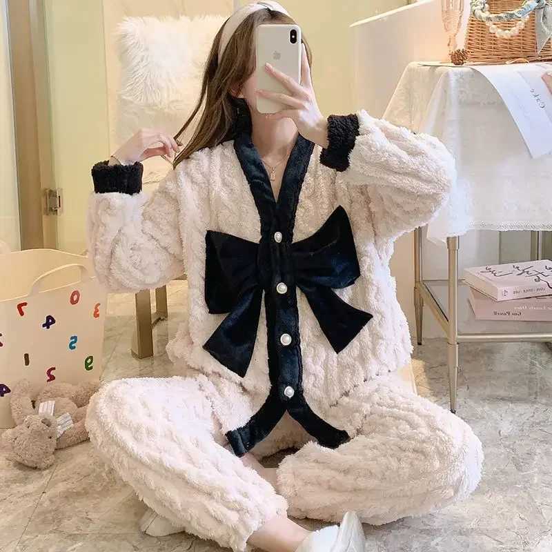 Women Pajamas Thickened Warm Coral Plush Girls Loungewear Sets Cartoon Autumn Winter Famale Sleep Clothes Flannel Homewear SuitT251029