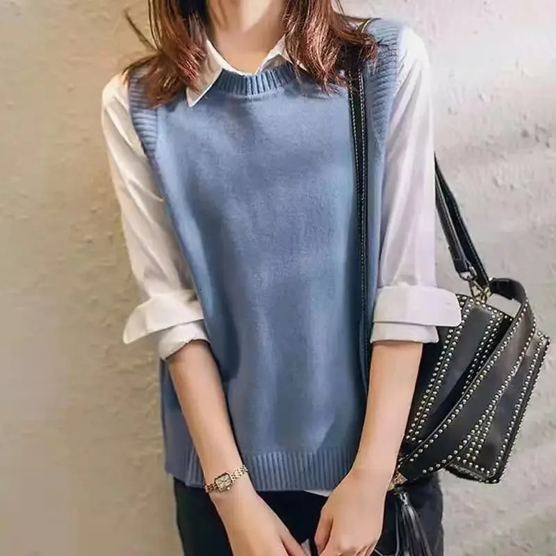 Fashion knit sweater vest College style under threebutton solid color crew neck casual allmatch pullover sweater for women 251029