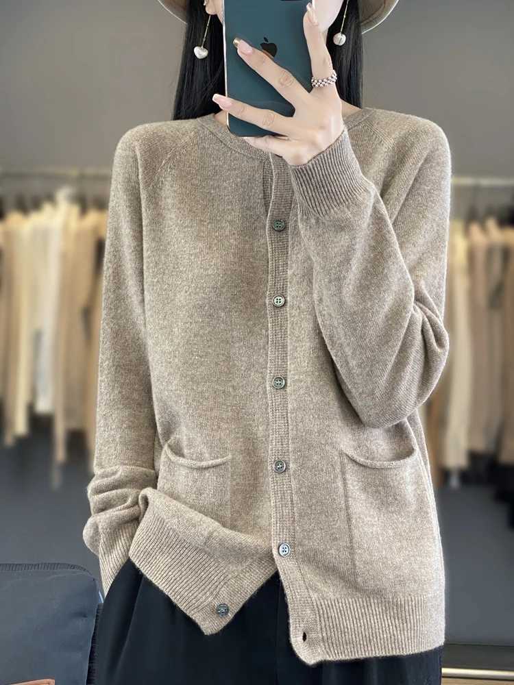 Women Cardigans Autumn Winter Long Sleeve Oneck Sweater Solid Warm Korean Basic Bottoming Shirt Single Breasted Knitted JumperT251028