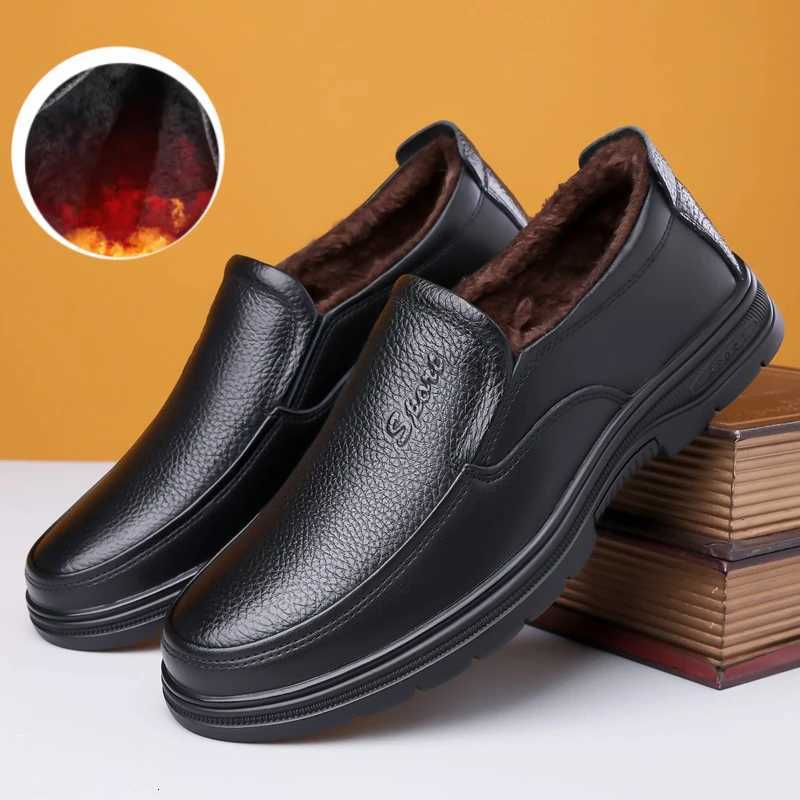 Hot Sale Men Genuine Leather Casual Shoes Soft Sole Walking Shoes Luxury Brand Middleaged Old Man Dad Lightweight Loafers Shoes Z251029