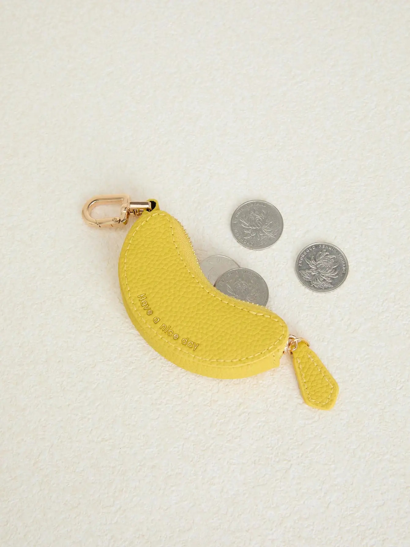 Charming banana shape Mini fruit Coin Purse Charm with Keychain Sweet Style gift for Airtag women 251029