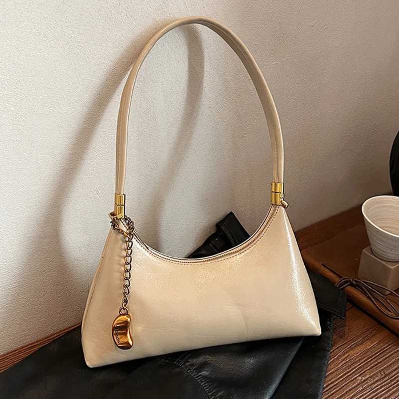 Luxury Retro Green Underarm Bag Women Fashion Chain Pendant One Shoulder Crossbody Bags Temperament Red Bridal Handbags W251029