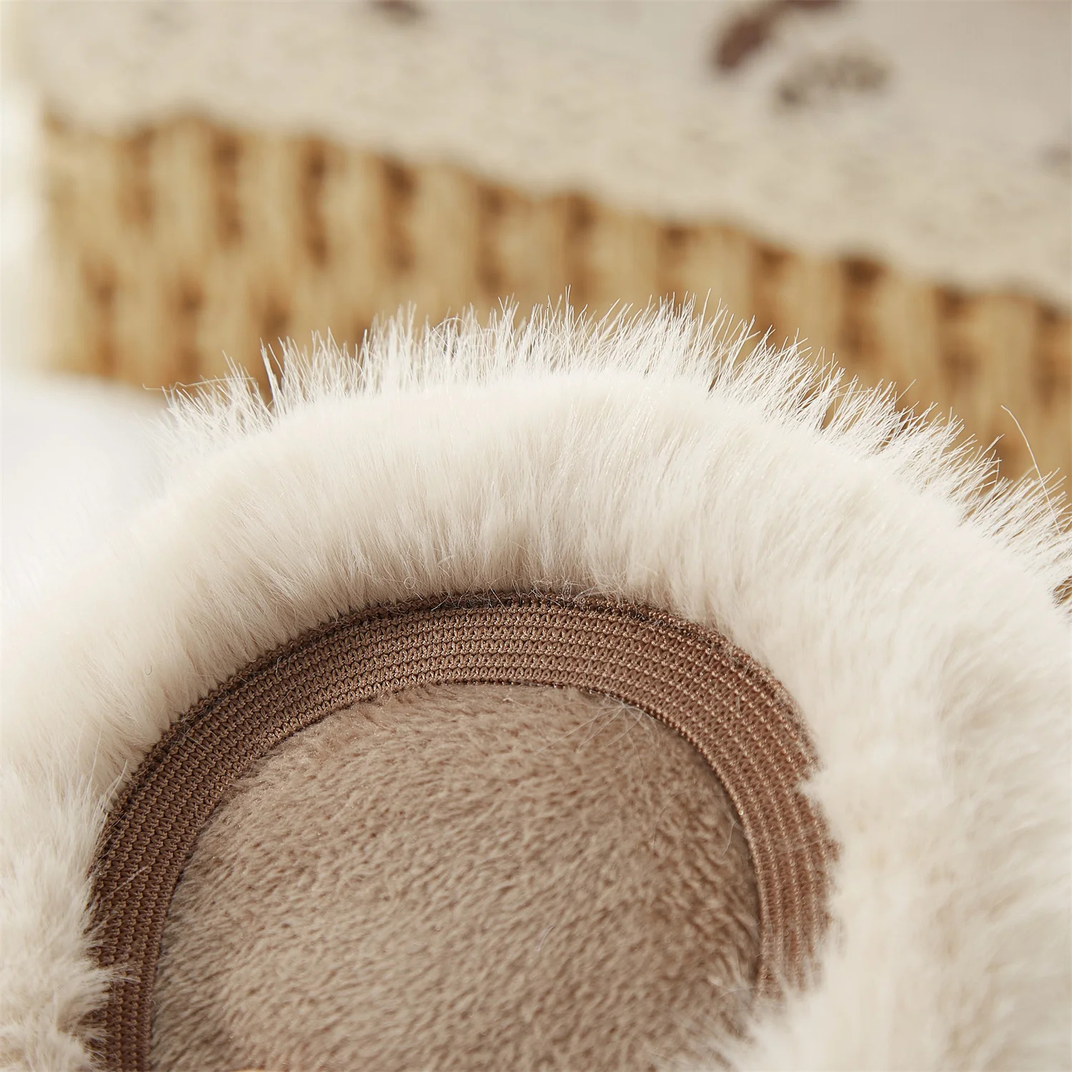 Innovative Beige Earmuffs Foldable Rabbit Fur Plush Warm Woman Ear Bag for Friends Christmas Gifts 251029