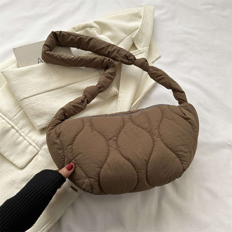 Designer bag Trendy for Women 2023 New Korean Niche Design Single Shoulder Crossbody Down Large Capacity Embroidered Dumpling Bag