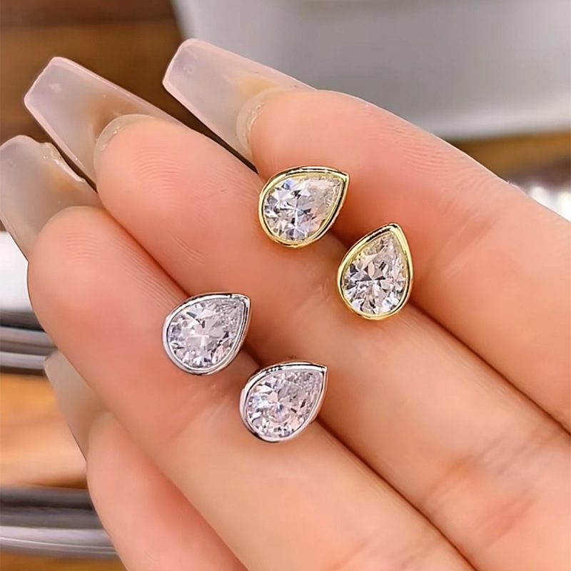 Choucong Stud Earrings Women Simple Fashion Jewelry Real 100% 925 Sterling Silver Pear Cut White Lab Moissanite Diamond Water Drop Lady Earrings Lover