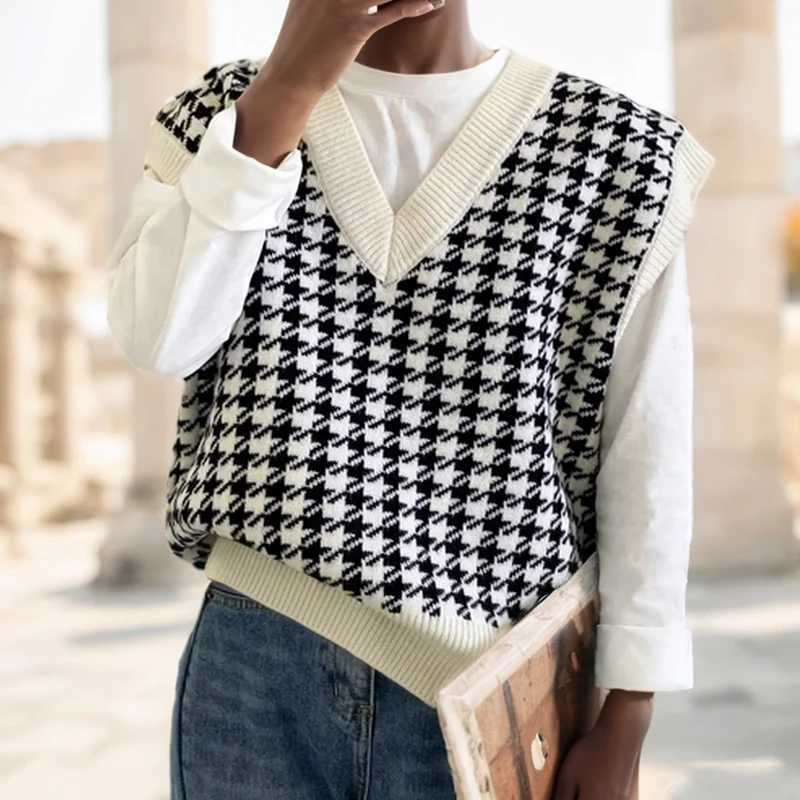 V Neck Sleeveless Knitted Sweater Vest Fashion Loose Houndstooth Casual Fashion Thick Sweater Female Waistcoat Chic Tops 17502 J251029