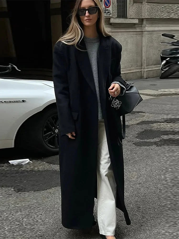Elegant Solid Lapel Long Coat Women Classic Retro Single Breasted Pad Shoulder Coats Lady Winter Chic Loose Street Outwear 251028
