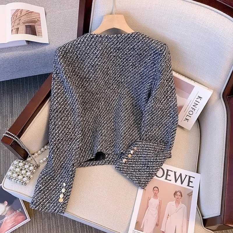 Small Fragrant style Tweed Jacket Womens Spring Autumn 2025 New Slim Round neck Temperament Jackets Female Short Outwear Tops Y251105