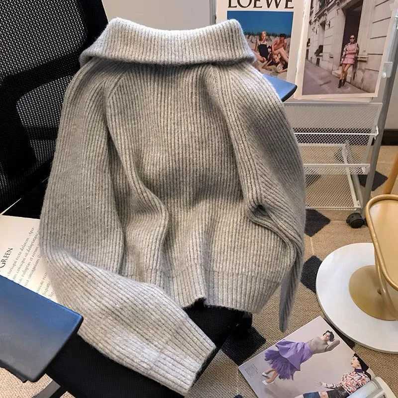 2025 Autumn Winter New knitted Cardigan Sweater Women Fashion LongSleeved Short Casual Zipper Loose Sweater Ladies TopsT251028